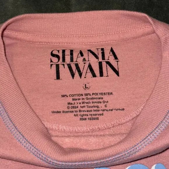 Shania Twain That Don't Impress Me Much Graphic Sweatshirt Sixe Large Pink Merch - Picture 7 of 7